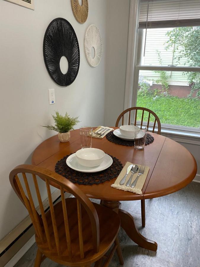 Cozy Studio, Minutes From Downtown. Quiet. * South Burlington