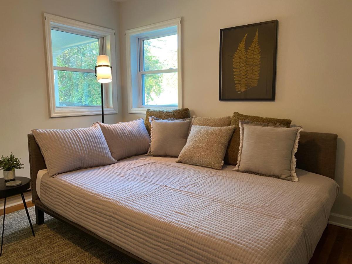 Cozy Studio, Minutes From Downtown. Quiet. *